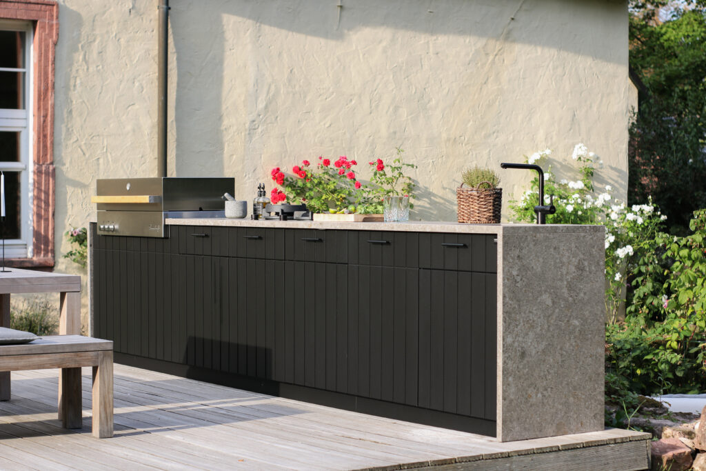 cubic weersbestendige houten buitenkeukens