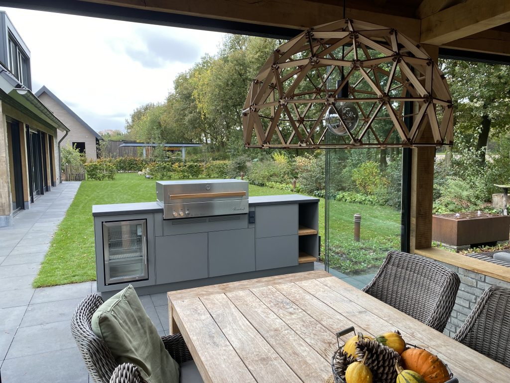 Flammkraft barbecue in Freiluft aluminium buitenkeuken